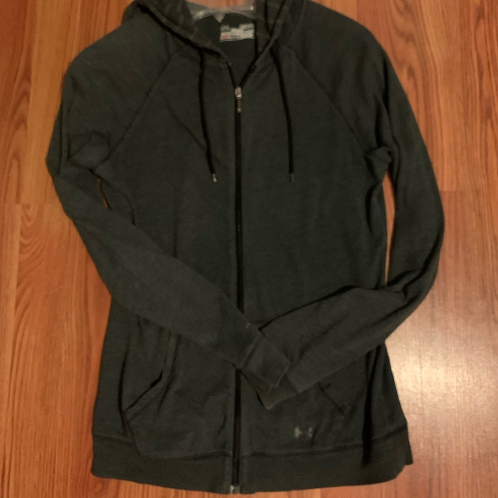 Preloved Under Armour hoodie size M